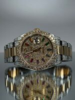 Rolex Datejust Bicolor Iced Out mit bunten Baguette Steine Zifferblatt von Vorne