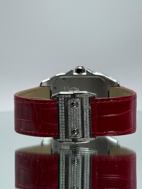 Schliesse von Cartier Santos 100XL iced Out mit rotem Lederarmband