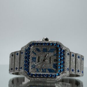 Cartier Santos iced Out mit blauen Saphiren