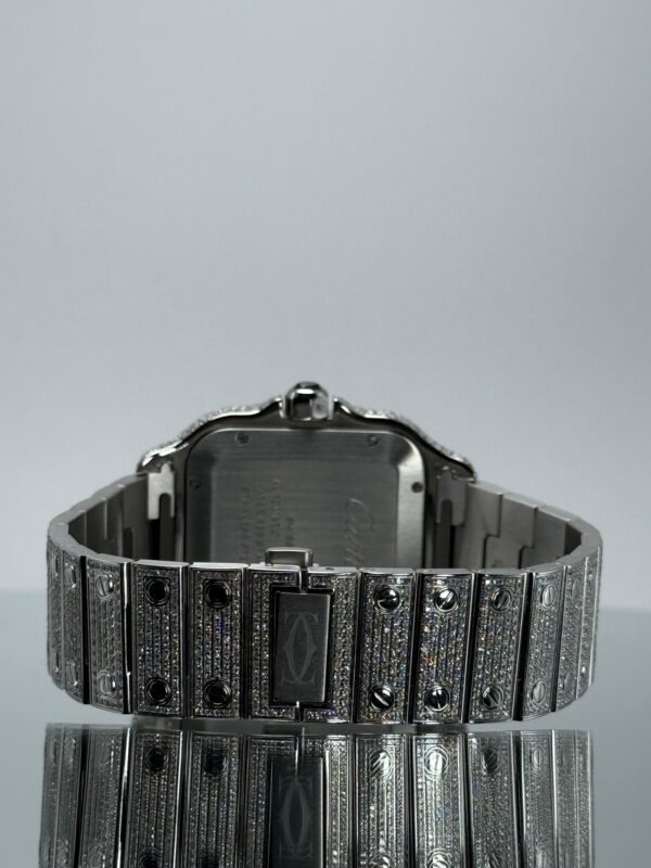 Schließe von Cartier Santos iced Out mit Deep Sea Blue Ziffernblatt