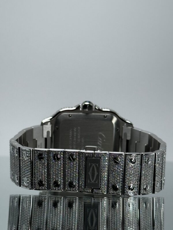Schließe von Cartier Santos iced Out mit orangenem Zifferblatt